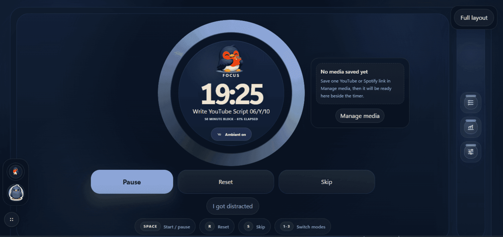 RobinFocus timer stage showing the central focus ring, current task, and a calm focus layout.